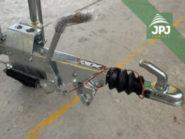 4-wheel overrun brake Knott